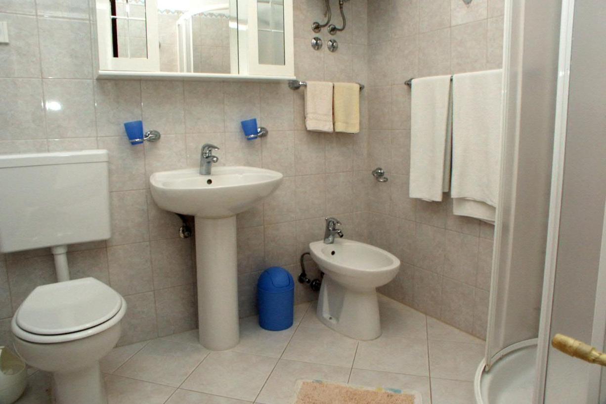 Apartments By The Sea Duga Luka - Prtlog, Labin - 2367 Drenje  Exterior foto